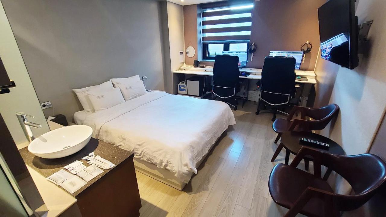 Seomyeon Ib Hotel Busan Dış mekan fotoğraf