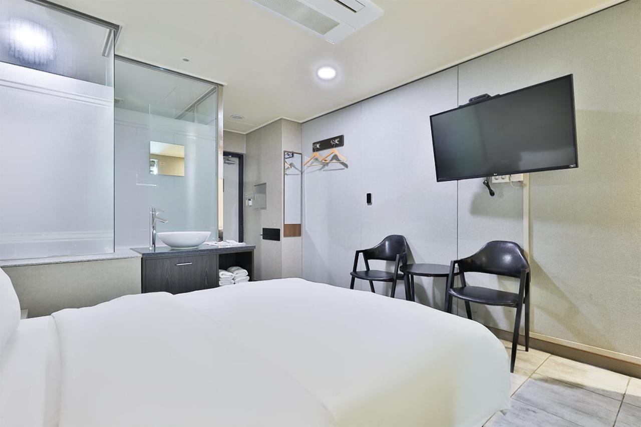 Seomyeon Ib Hotel Busan Dış mekan fotoğraf