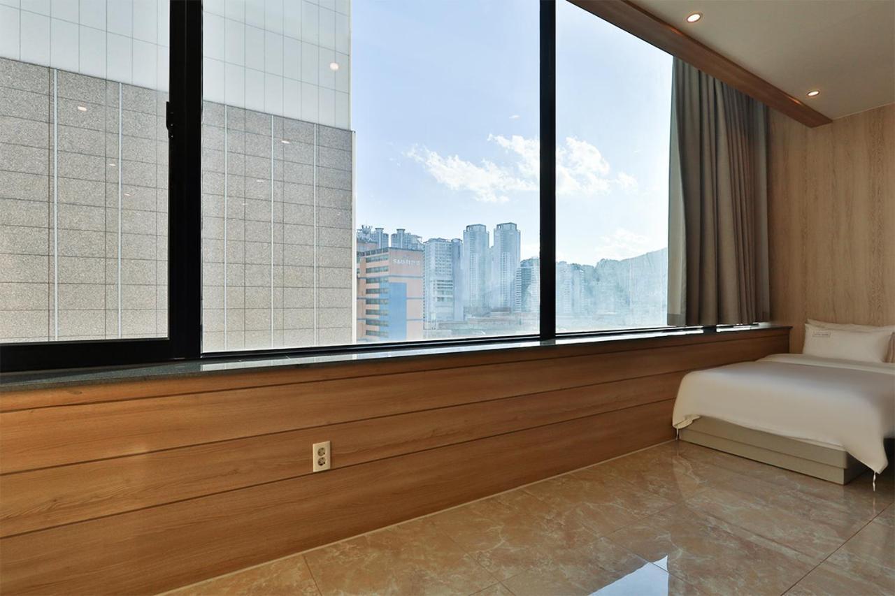Seomyeon Ib Hotel Busan Dış mekan fotoğraf