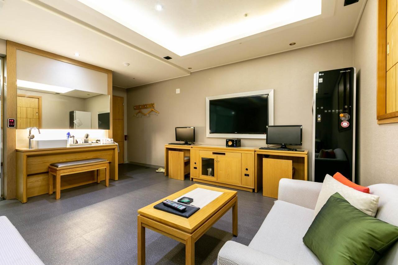 Seomyeon Ib Hotel Busan Dış mekan fotoğraf