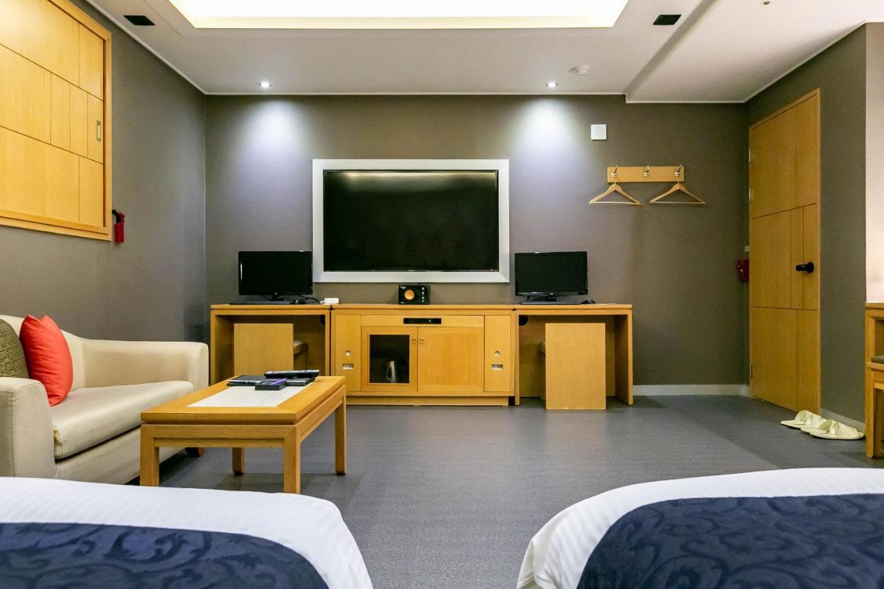 Seomyeon Ib Hotel Busan Dış mekan fotoğraf